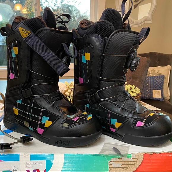 roxy snowboard boots